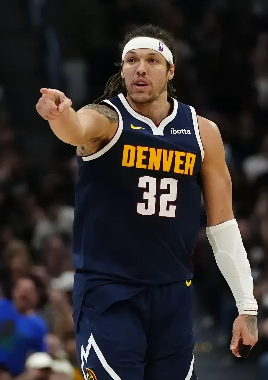 jiuyou-包含赛前NBA常规赛传出新动向，那不勒斯遗憾出局，管理层表态——底气十足，年轻球员得到机会的词条