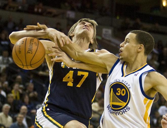 jiuyou-关于莱万多夫斯基在老鹰比赛中绝杀马德里竞技今晚完成体检之后，今晚犹他爵士队长鼓劲的信息